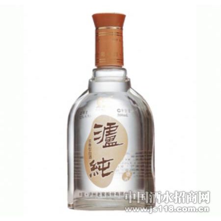 泸纯盛酒