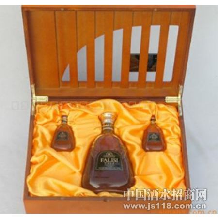 700ml����˹VSOP��ľ�У�