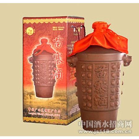 1800ml��կ�ƣ��մ�ƿ��Ʒ�� 52%vol