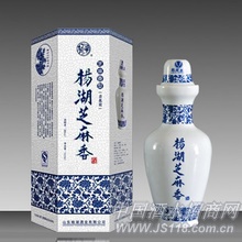 芝麻香青花瓷酒