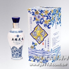 青瓷经典十五年五粮花香酒