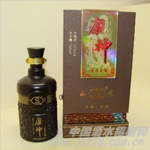 苦荞王浓香型酒