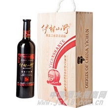 野蓝莓8度木盒干红酒