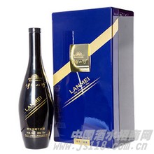 野蓝莓保龄球瓶干红酒
