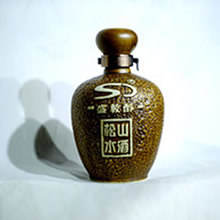 ʢ�̴� ��ɽˮ��ϵ��1000ml��ƿ