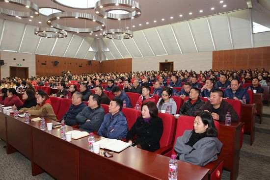 ��һ��Ӧ����ϯ����������Һ����