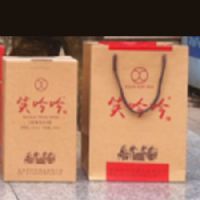 陶装笑吟吟