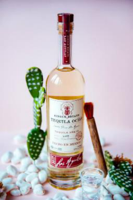 ��ĽԶ��Я�ֵϿ���(de kuyper)��������԰8��(tequila ocho) ����һ�����ڼ�β�Ƶ�ʢ�Ŀ�