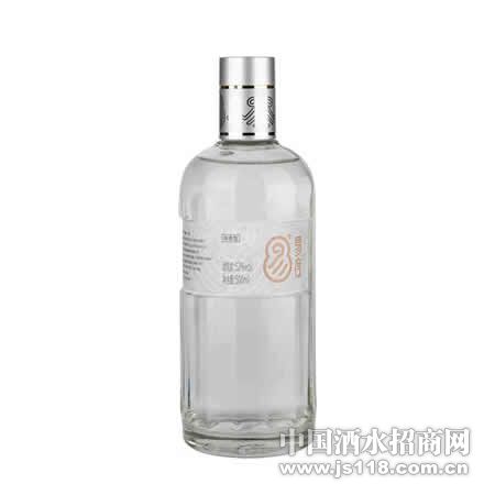 �׶Ȱ׾�ˮ��ƿ������̬����52%Vol������500mlƿװ