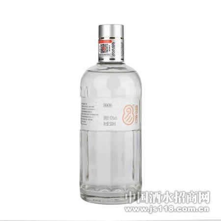 �׶Ȱ׾�ˮ��ƿ������̬����42%Vol������500mlƿװ