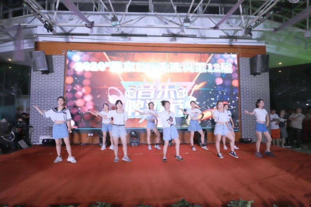 ��һ�����ɶԿ񻶣��ضɹ���ʮ��������ơ�ƿ񻶽�������Ļ