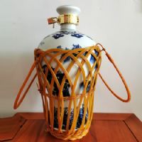 谷来春竹篮瓶装酒