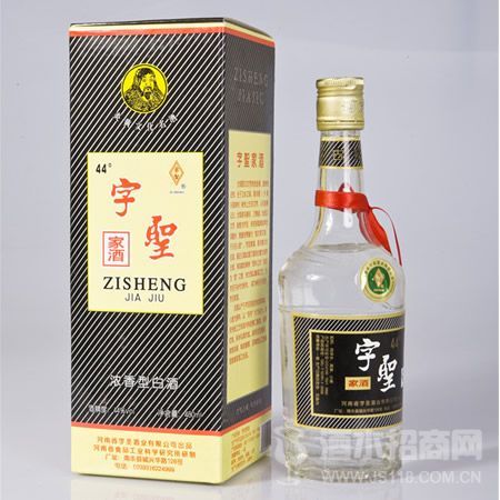 字圣浓香型白酒