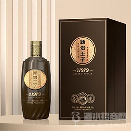 ��é1979