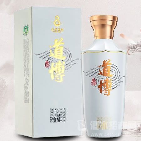 白色盒道博酱酒