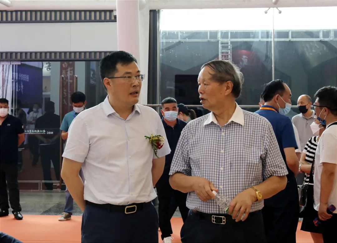 哈尔滨市军工酿酒厂 哈尔滨市军工酿酒厂