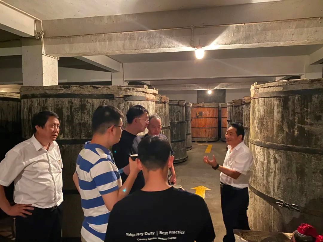 杜康控股全国运营中心 碧桂园牛若磊一行厂参观调研白水杜康酒
