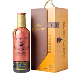 野蓝莓高档木盒干红酒